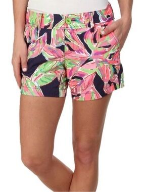 Lilly Pulitzer Short women sz 4